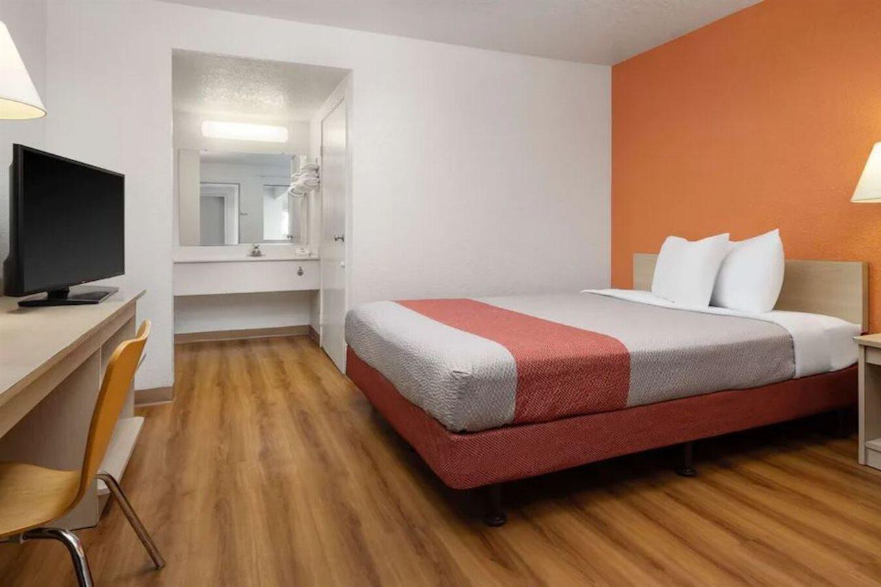 Motel 6-Buena Park, Ca - Knotts Berry Farm - Disneyland Exteriér fotografie