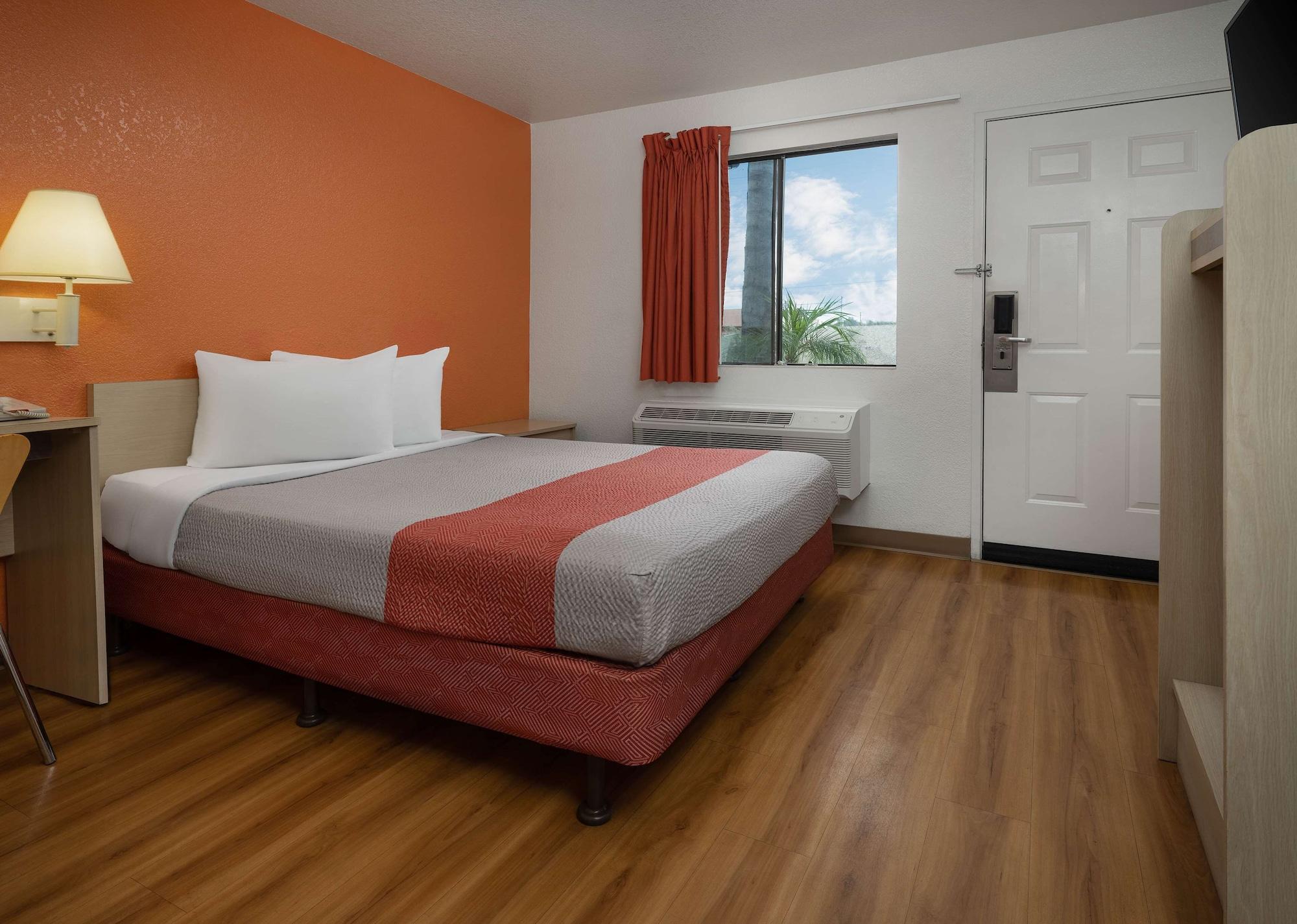 Motel 6-Buena Park, Ca - Knotts Berry Farm - Disneyland Exteriér fotografie