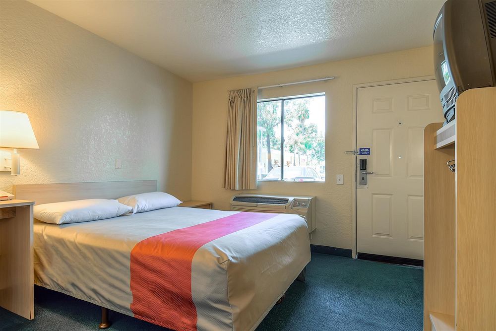 Motel 6-Buena Park, Ca - Knotts Berry Farm - Disneyland Exteriér fotografie
